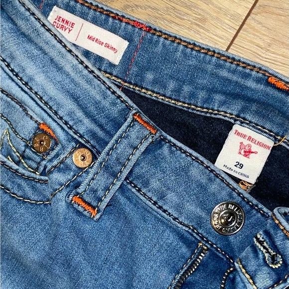 Women’s True Religion Jeans. - Picture 2 of 6